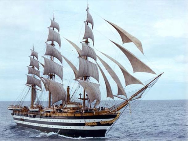 Nave Amerigo Vespucci