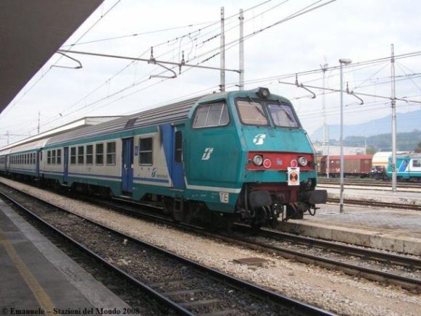 Un black-out elettrico ha mandato in tilt la linea ferroviaria Empoli-Pisa