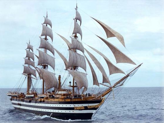 Nave Amerigo Vespucci