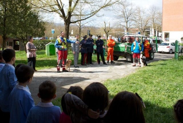 Una delle passate esercitazioni della Protezione civile nelle scuole del Mugello