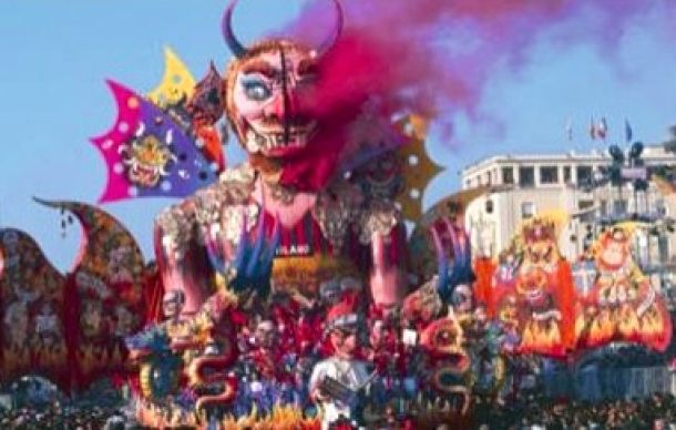Una sfilata del Carnevale di Viareggio
