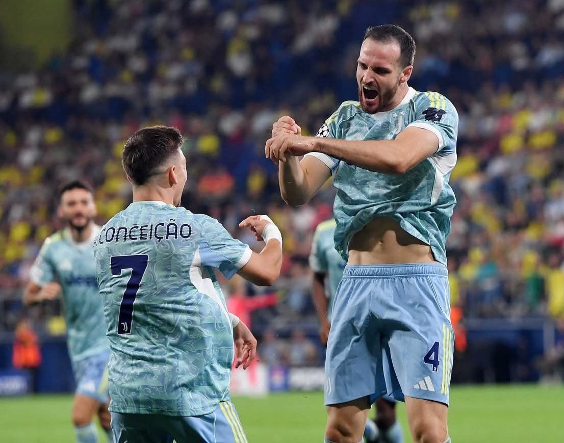 Conceicao e Buongiorno nel secondo tempo della partita (foto Juventus FC)