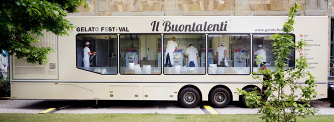 laboratorio mobile da gelateria a vista del Gelato Festival 2015