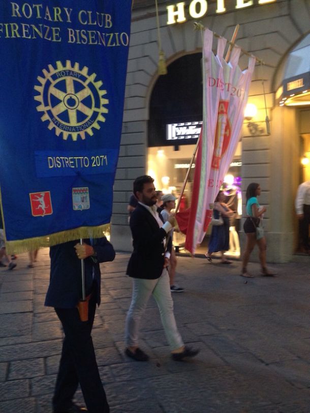 La sfilata del corteo per sant'Anna