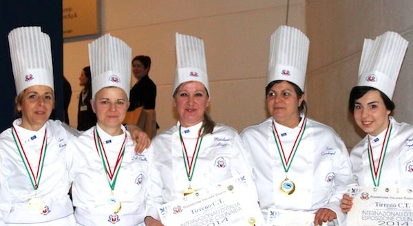 da sinistra Enrica Romani, Susanna Del Cipolla, Marialuisa Lovari, Sara Guadagnoli, Angelica Segatori