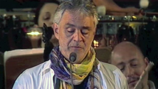 Andrea Bocelli invoca la rivoluzione morale nella politica italiana