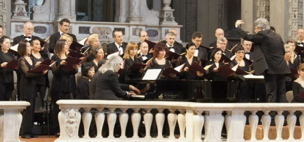 Coro_Requiem_Mozart_07_foto_Michele_Borzoni_Terraproject_940x440