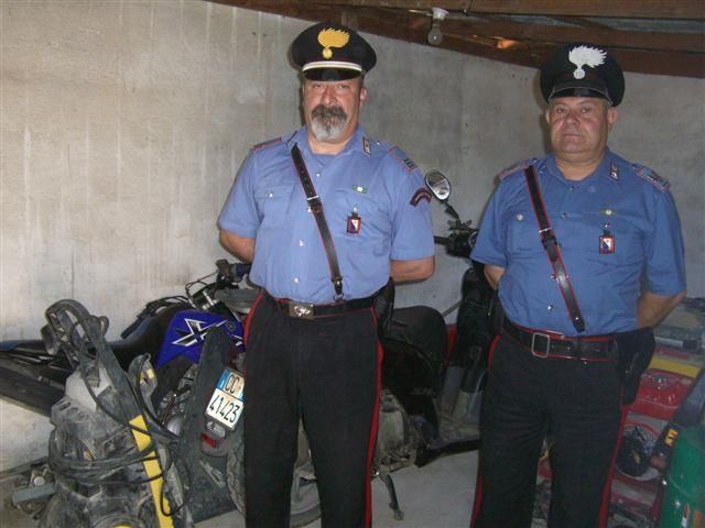 Il nascondiglio di moto rubate scoperto dai carabinieri di San Piero a Sieve