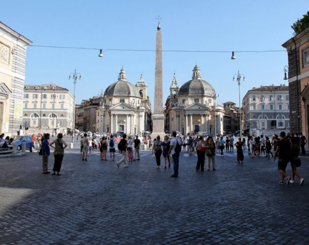 Piazza del popolo a Roma