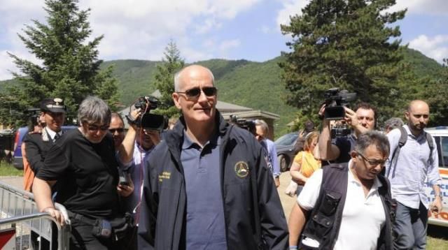 Franco Gabrielli durante la sua visita a Fivizzano