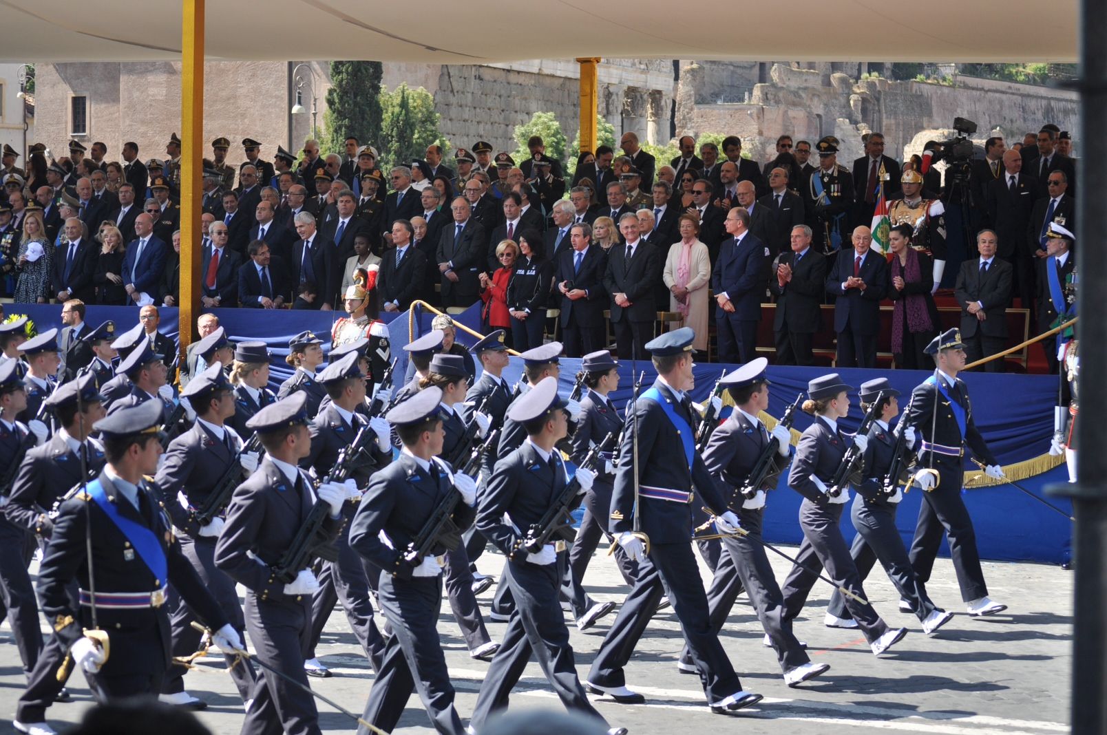 Allievi della Scuola Militare Aeronautica Douhet di Firenze