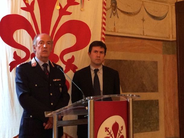 Da sinistra il comandante della Municipale Marco Seniga e il sindaco di Firenze Dario Nardella