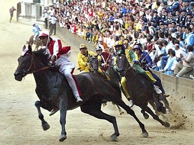 Il Palio di Siena torna il 16 agosto dedicato all'Assunta