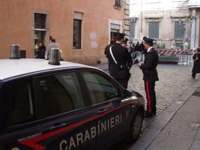 La casa di appuntamenti è stata sequestrata dai carabinieri di Reggello