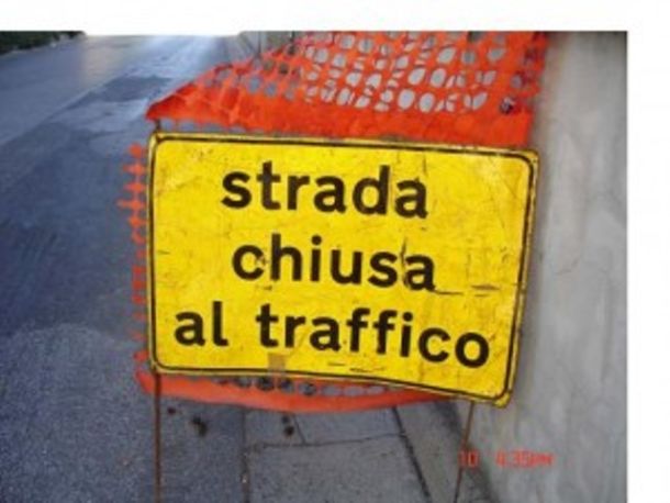 Il maltempo ha provocato crolli della carreggiata