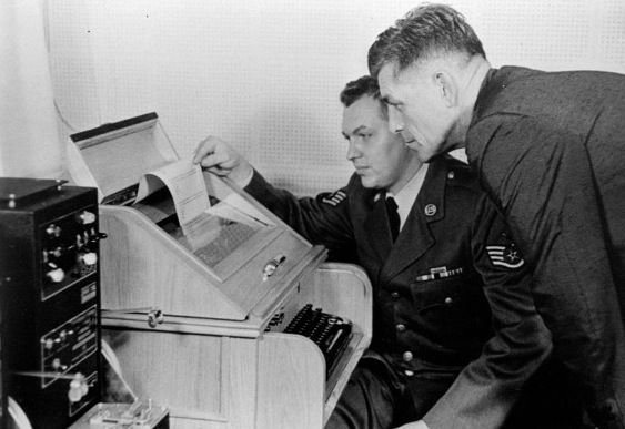 Una delle prime telescriventi tra Washington e Mosca (da Washington Post)