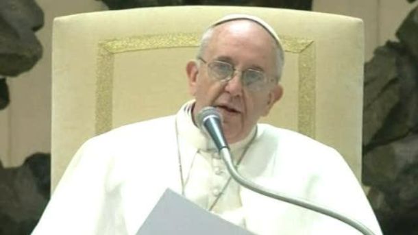 Il Papa saluta e benedice 19 detenuti toscani