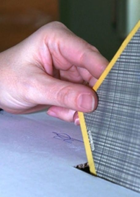 Voto per il referendum sulle fusioni dei comuni toscani