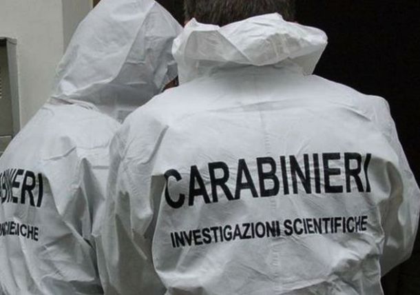 Sono intervenuti i Carabinieri della sezione scientifica