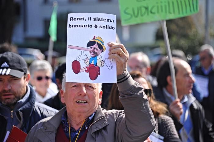 Protesta dei risparmiatori truffati