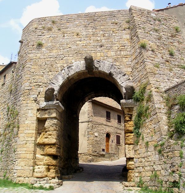 Porta all'Arco, Volterra