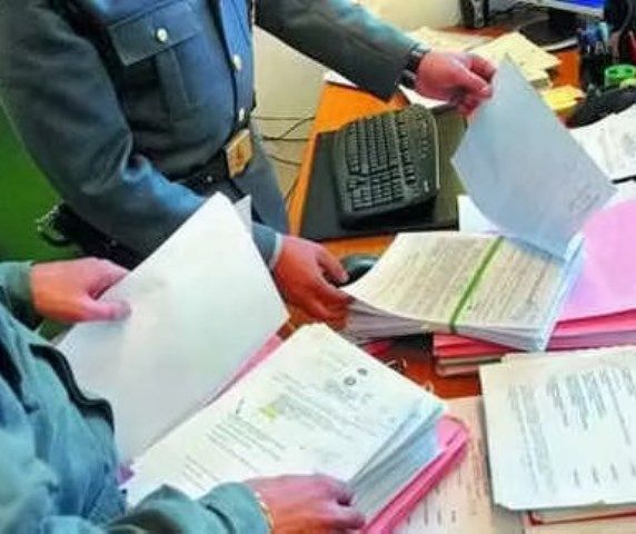 La Guardia di Finanza mette nel mirino un'azienda calabrese per anni operante in Toscana