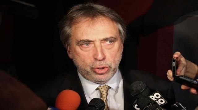 Alessandro Cosimi attacca il Governo sull'Imu