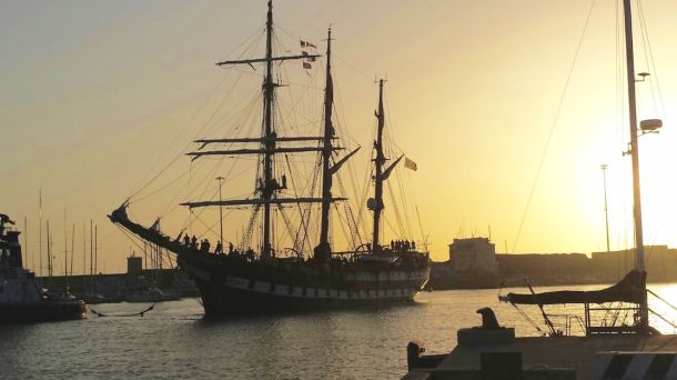 Il rientro di Nave Palinuro a Livorno