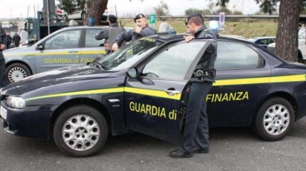 Il blitz della Guardia di Finanza di Firenze