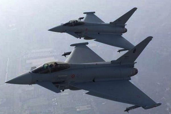 Due caccia Eurofighter dell'Aeronautica Militare