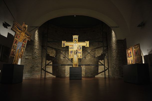 L'allestimento della mostra (Foto Garbari Gabinetto Fotografico)