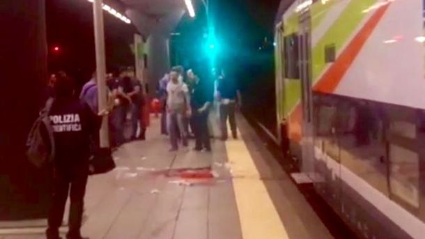 La scena dell'aggressione del ferroviere alla stazione di Villapizzone (Milano)