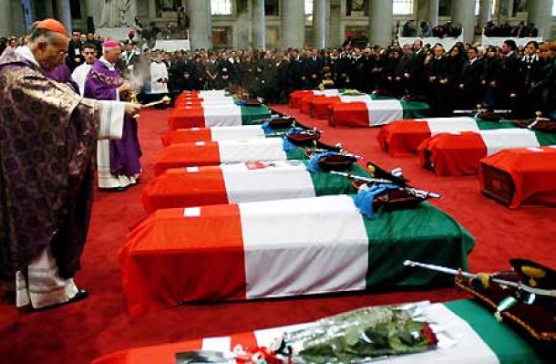 I funerali delle 19 vittime di Nassiriya