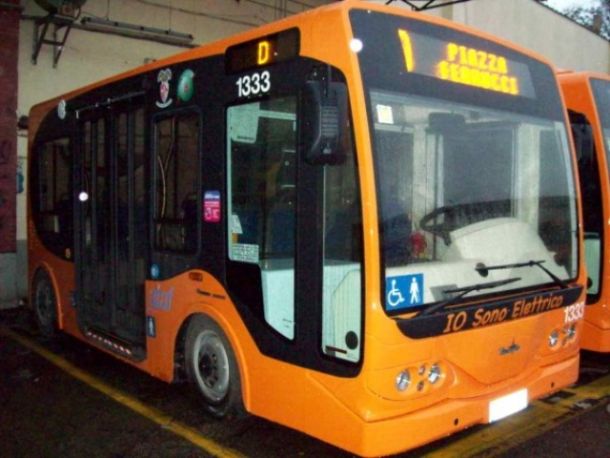 Bus Ataf fermi nei depositi a causa dello sciopero degli autisti