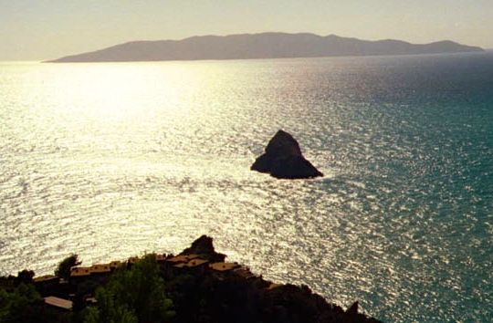Isola dell'Argentarola tra Porto Santo Stefano e il Gigljo