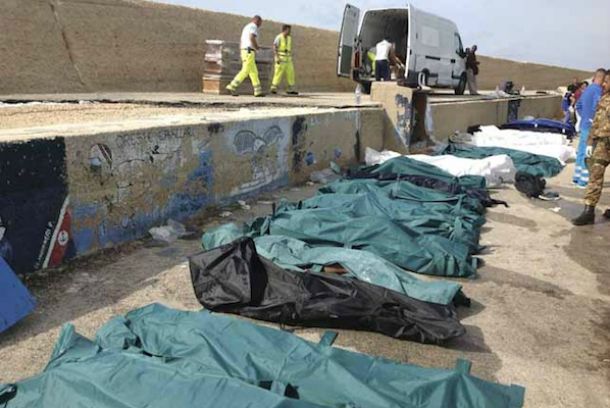 Cadaveri di migranti annegati al largo di Lampedusa