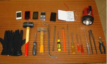 Arnesi da scasso trovati in casa degli arrestati