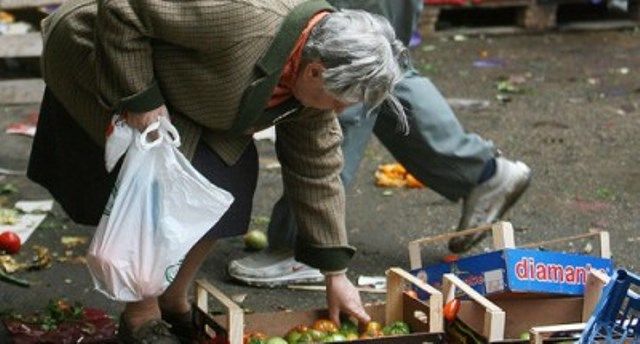 Italiani, aumenta il numero degli indigenti