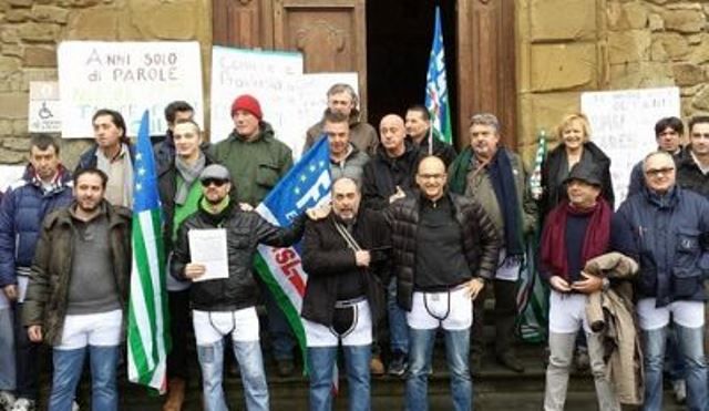 Lavoratori ex zuccherificio Sadam in mutande