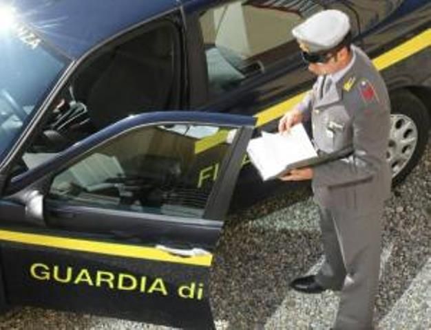 Lavoratori a nero in un locale della Versilia, oltre 12mila euro di multa