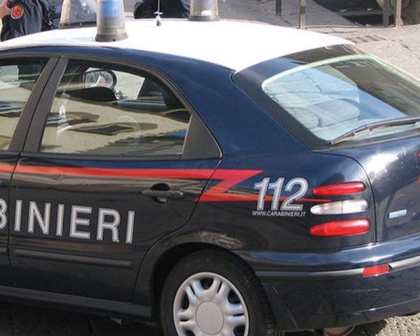 Sono stati i carabinieri a scoprire una casa a luci rosse nel centro di Figline