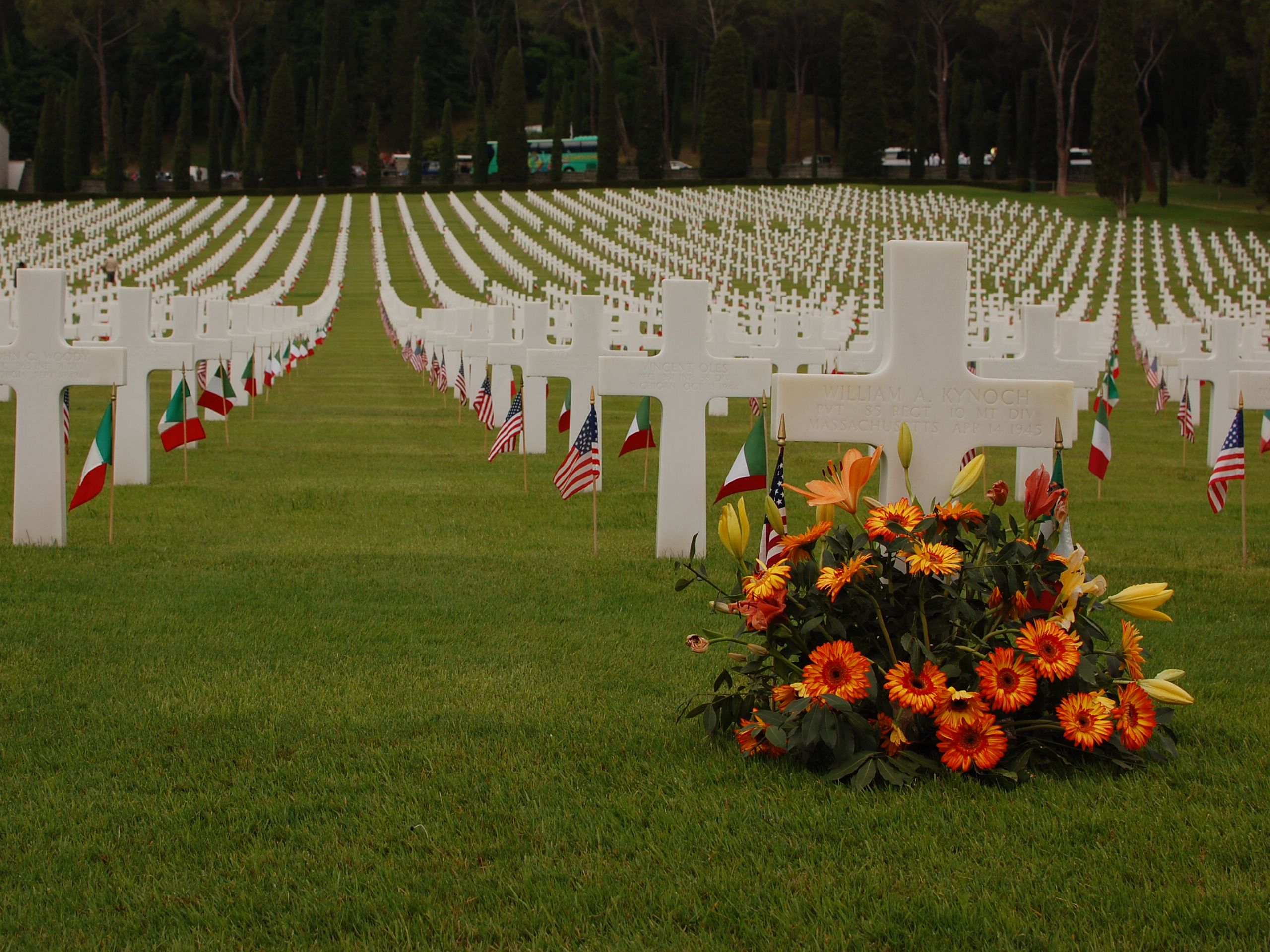 Il Memorial Day ricordato al cimitero americano dei Falciani (Foto Springbok)