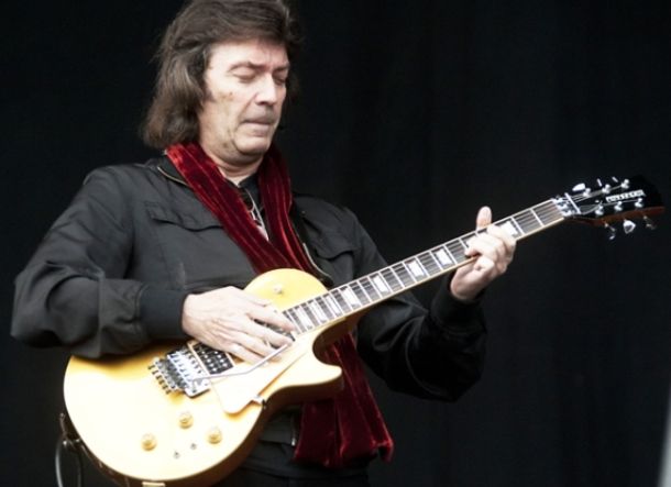 Steve Hackett rivisita i Genesis