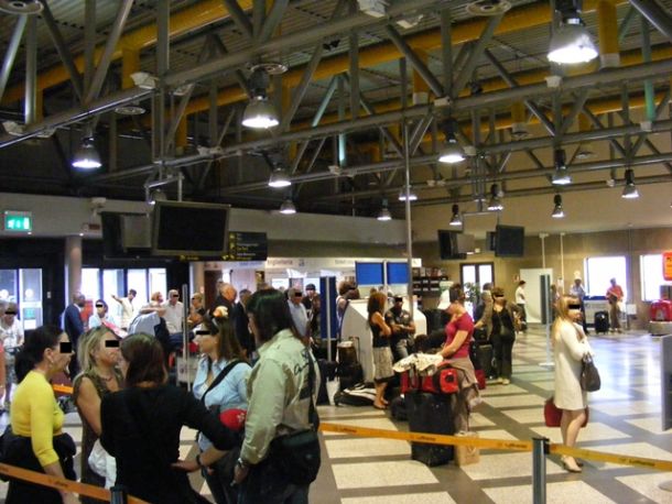Passeggeri all'aeroporto di Firenze
