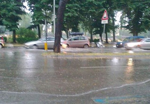 Nubifragio a Firenze nella notte