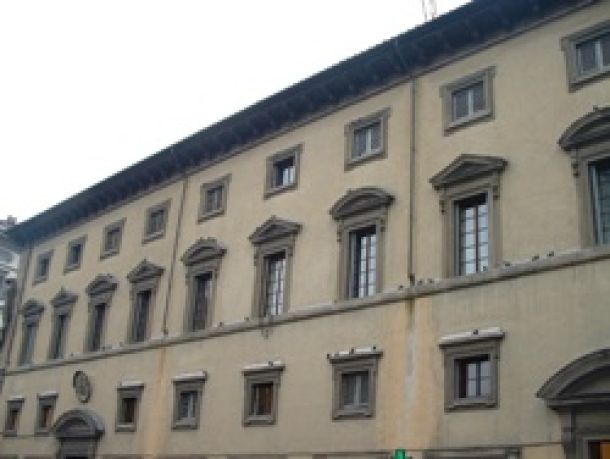 L'aggressione a Giuseppe Betori nel 2011 avvenne nel cortile dell'Arcivesovato in piazza Duomo