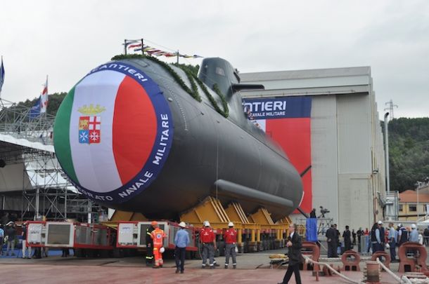 Il nuovo sommergibile Pietro Venuti