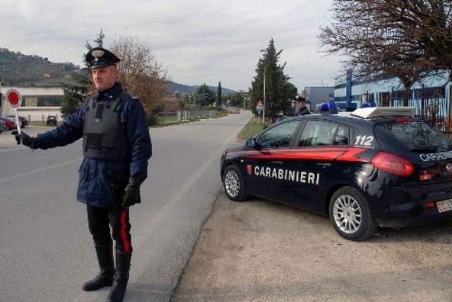 I controlli dei carabinieri hanno permesso di rinvenire la droga