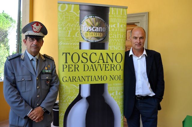 Cooperazione tra Forestale e il Consorzio per la tutela dell'olio extravergine d'oliva toscano Igp