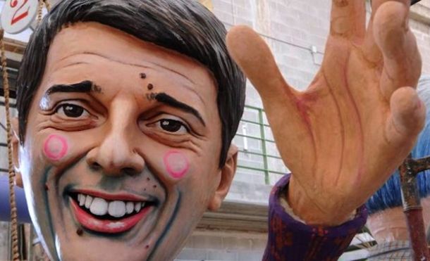 Renzi al Carnevale Viareggio 2013